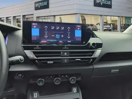 Photo 12 Citroën C4  PureTech 130 S&S EAT8 Shine