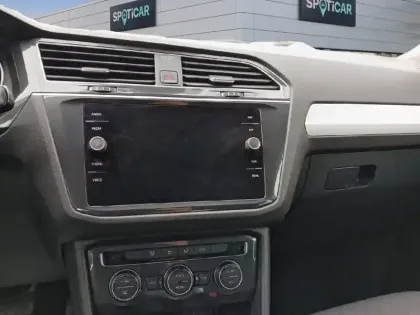 Photo 10 Volkswagen Tiguan  2.0 TDI 150 DSG7 Black R-Line