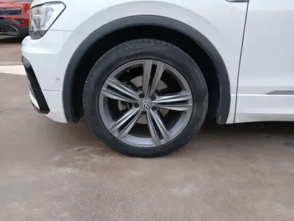 Photo 13 Volkswagen Tiguan  2.0 TDI 150 DSG7 Black R-Line