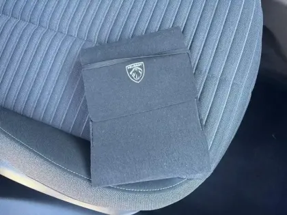 Photo 15 Peugeot 208  PureTech 75 S&S BVM5 Active