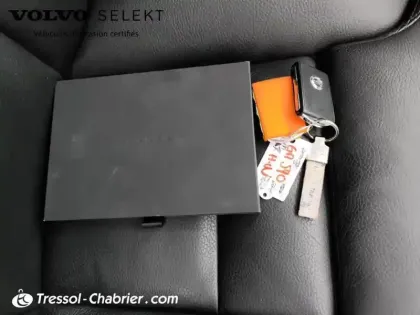 Photo 15 Volvo Xc60 Gén. II Ph2 NG Ultimate Style Dark 5