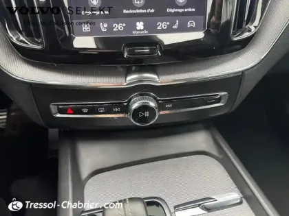 Photo 12 Volvo Xc60  T6 Recharge AWD 253 ch + 87 ch Geartronic 8 R-Design