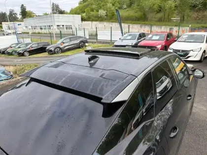 Photo 27 Peugeot 3008  Hybrid 145 e-DCS6 GT