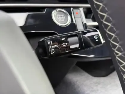 Photo 17 Peugeot 3008  Hybrid 145 e-DCS6 GT