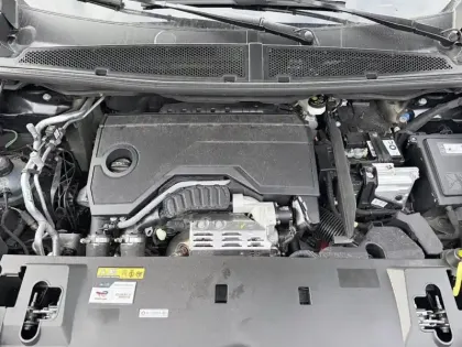 Photo 6 Peugeot 3008  Hybrid 145 e-DCS6 GT