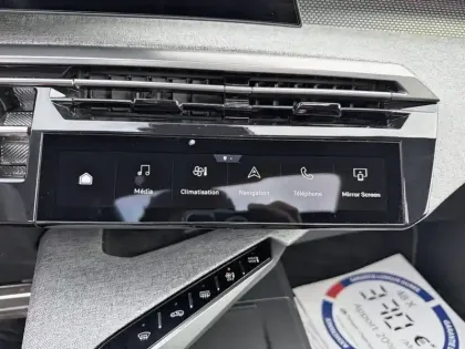 Photo 21 Peugeot 3008  Hybrid 145 e-DCS6 GT