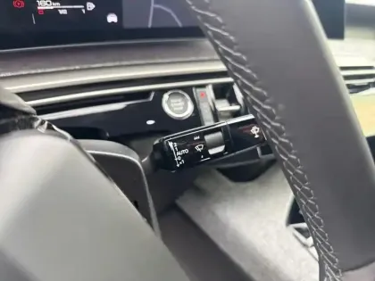 Photo 17 Peugeot 3008 Gén. III Ph1 Allure 5