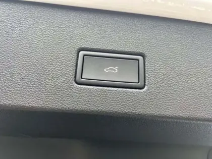 Photo 5 Volkswagen T-roc FL 1.5 TSI 150 CH DSG7 R LINE