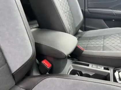 Photo 9 Volkswagen T-roc FL 1.5 TSI 150 CH DSG7 R LINE