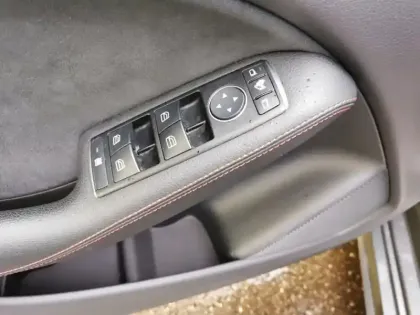 Photo 17 Mercedes Classe B 200 d Fascination Pack AMG Lin