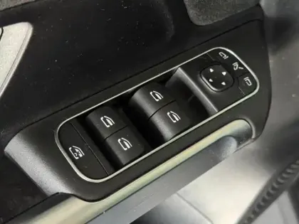 Photo 39 Mercedes GLB 200 d AMG Line