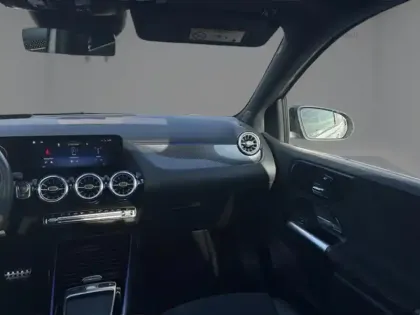 Photo 14 Mercedes Classe B 200 d AMG Line