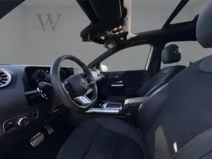 Photo 17 Mercedes Classe B 200 d AMG Line