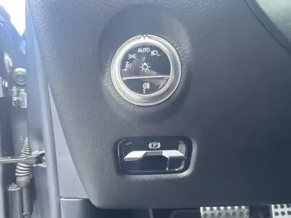 Photo 15 Mercedes Classe C  300 e Hybrid EQ Berli