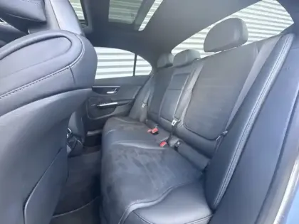 Photo 12 Mercedes Classe C  300 e Hybrid EQ Berli