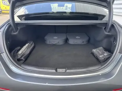 Photo 9 Mercedes Classe C  300 e Hybrid EQ Berli