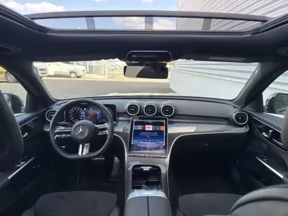 Photo 10 Mercedes Classe C  300 e Hybrid EQ Berli