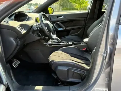 Photo 12 Peugeot 308 1.5 BlueHDi 130 GT EAT8