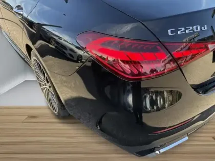 Photo 10 Mercedes Classe C  220 d Berline AMG Lin