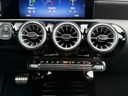 Photo 12 Mercedes CLA Coupé 250 e Hybrid EQ AMG Line