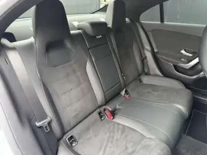 Photo 10 Mercedes CLA Coupé 250 e Hybrid EQ AMG Line