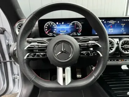 Photo 22 Mercedes CLA Coupé 250 e Hybrid EQ AMG Line