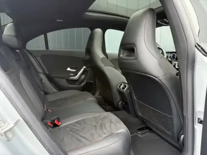 Photo 11 Mercedes CLA Coupé 250 e Hybrid EQ AMG Line