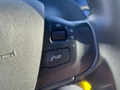 Photo 42 Peugeot 2008 Gén. I Ph2 Signature 5