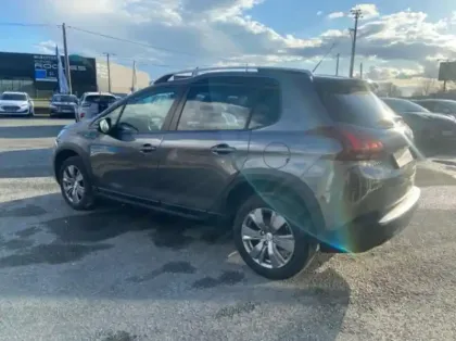 Photo 33 Peugeot 2008 Gén. I Ph2 Signature 5