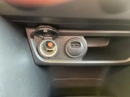 Photo 14 Peugeot 2008 1.5 BlueHDi 100ch E6.c Signature S&S BVM5 86g