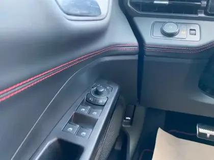 Photo 5 Ford Puma 1.0 EcoBoost Hybrid 125ch ST-Line X S&S Powershift