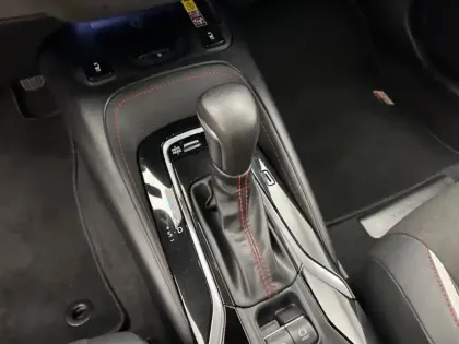 Photo 21 Toyota Corolla Hybride 196h GR Sport PACK TECHNO