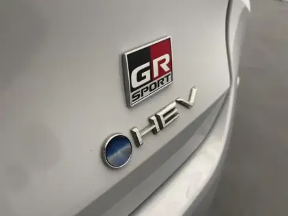 Photo 15 Toyota Corolla Hybride 196h GR Sport PACK TECHNO