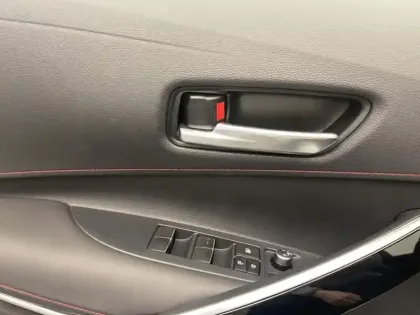 Photo 14 Toyota Corolla Hybride 196h GR Sport PACK TECHNO