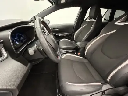 Photo 23 Toyota Corolla Hybride 196h GR Sport PACK TECHNO