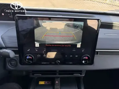 Photo 36 Toyota C-HR Design Grande Autonomie 77 kWh 224ch +
