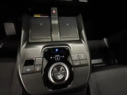 Photo 13 Toyota C-HR Design Grande Autonomie 77 kWh 224ch +