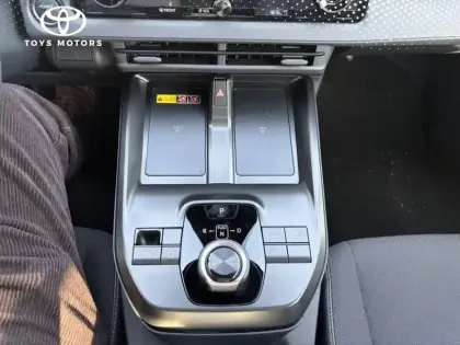 Photo 33 Toyota C-HR Design Grande Autonomie 77 kWh 224ch +