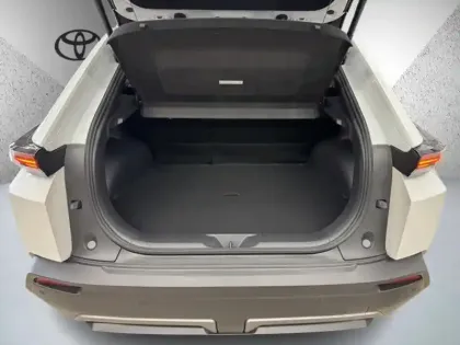 Photo 9 Toyota C-HR Design Grande Autonomie 77 kWh 224ch +