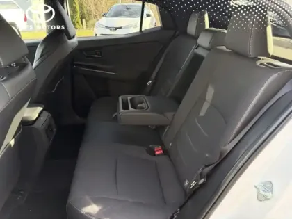 Photo 30 Toyota C-HR Design Grande Autonomie 77 kWh 224ch +