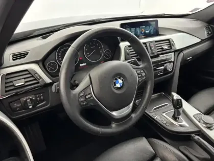 Photo 12 BMW Serie 3 318iA 136ch Executive