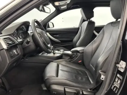 Photo 11 BMW Serie 3 318iA 136ch Executive