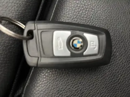 Photo 19 BMW Serie 3 318iA 136ch Executive