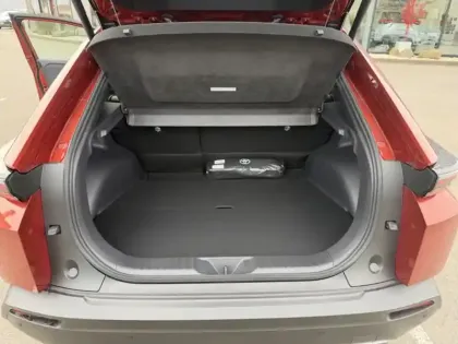 Photo 15 Toyota C-HR Design Grande Autonomie 77 kWh 224ch +