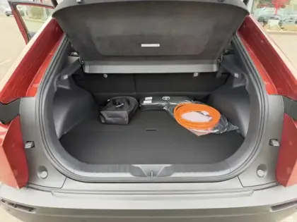 Photo 23 Toyota C-HR Design Grande Autonomie 77 kWh 224ch +