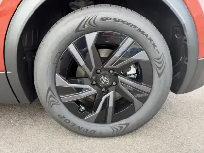 Photo 14 Toyota C-HR Design Grande Autonomie 77 kWh 224ch +