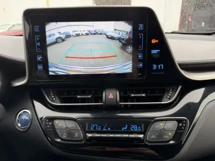 Photo 21 Toyota C-HR 1.8 HYBRIDE 122 DESIGN