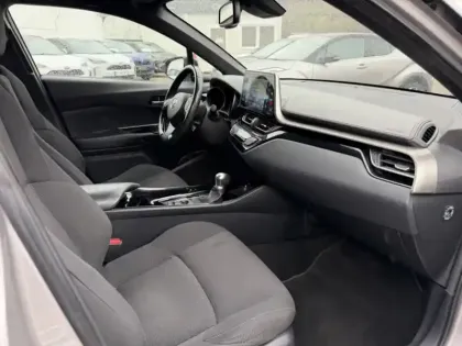 Photo 11 Toyota C-HR 1.8 HYBRIDE 122 DESIGN