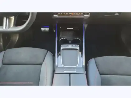Photo 17 Mercedes GLB 200 d AMG Line
