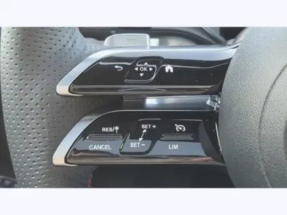Photo 23 Mercedes GLB 200 d AMG Line